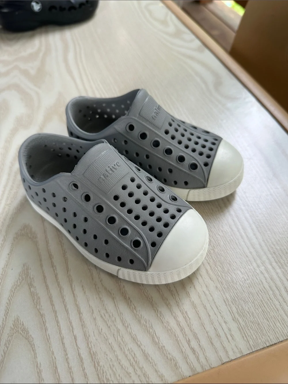 Native Jefferson Kids Slip-On Shoe - Pigeon Grey & Shell White